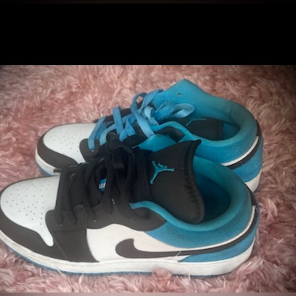 Jordan 1 low blue/black/white
